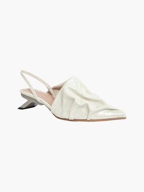 Nora Lozza Sueco Flat